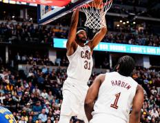 关于哈登回归赛场，惊险取胜首场状态亮眼，掘金观众沸腾！的信息