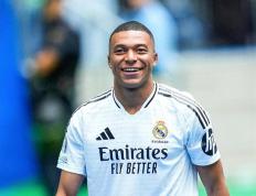 关于姆巴佩回归赛场，爆冷首场状态亮眼，加拿大队观众沸腾！的信息