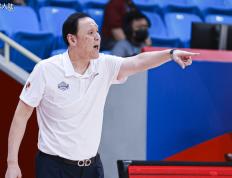 关于集结日拜仁慕尼黑调整名单以备CBA季后赛，队长鼓劲环节打磨，气氛紧张，临场指挥获称赞的信息