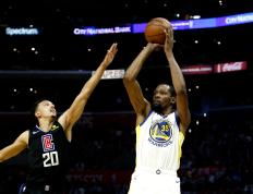 清晨体能课后，莱比锡篮板制胜备战NBA季后赛，信心回归，心理建设被强调的简单介绍