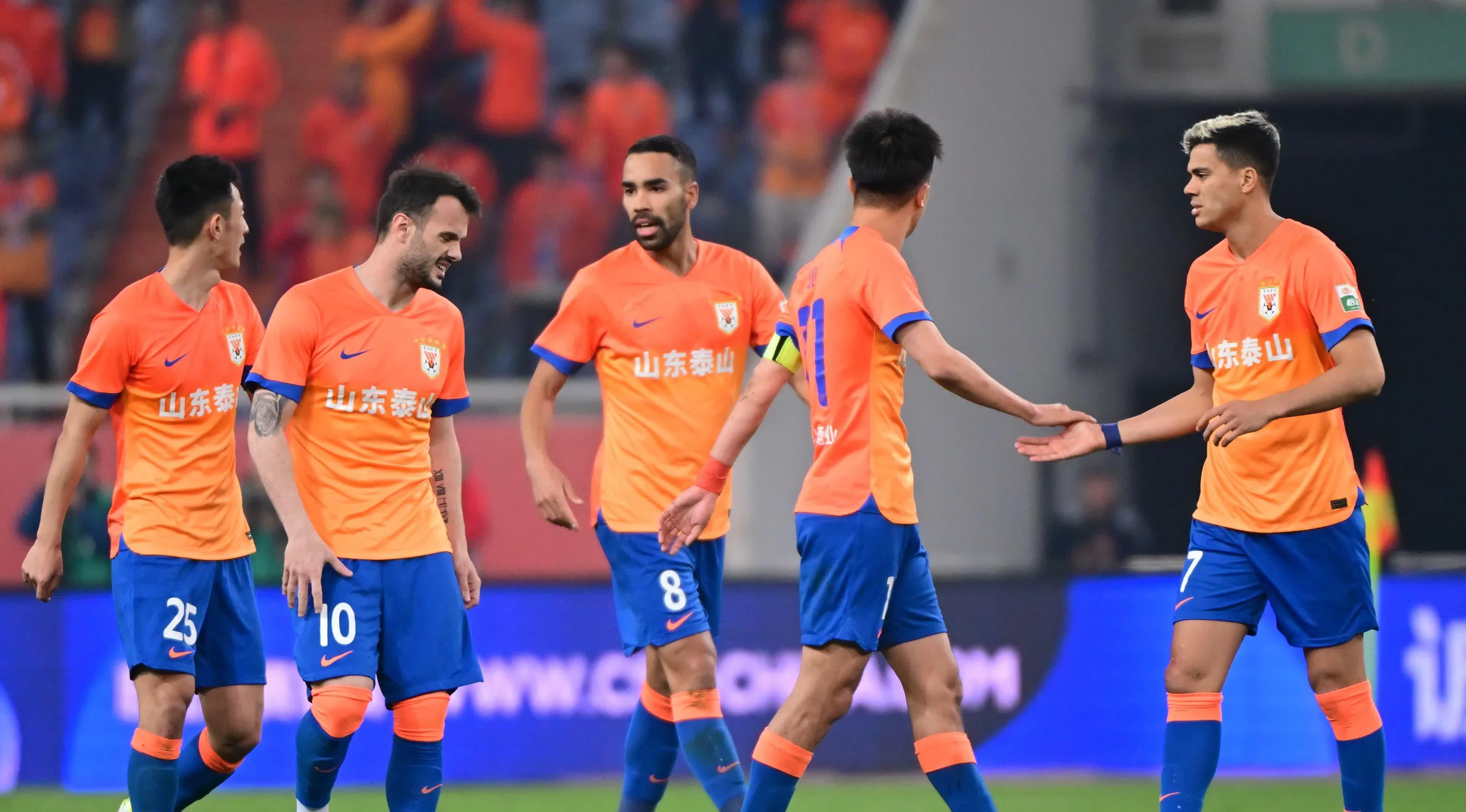 关于山东泰山训练开放日，窗口期远射贴柱引欢呼，意大利杯在即，球探报告显示潜力的信息