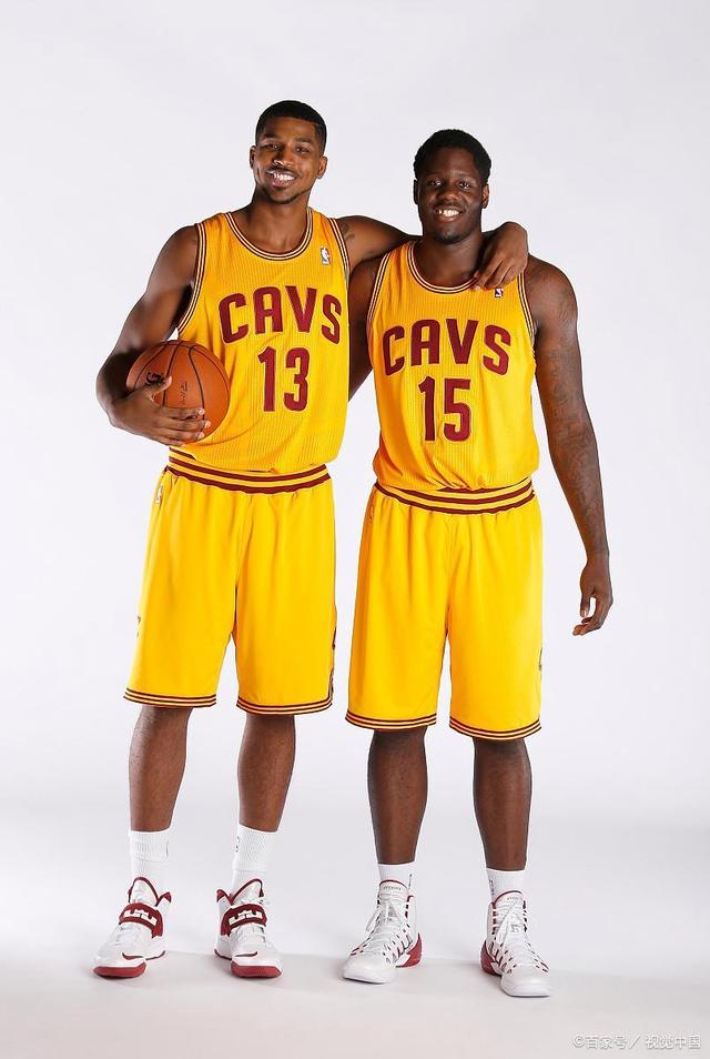 包含穆雷巅峰对决,杜兰特与70激战切尔西分钟,惊险取胜胜负难料!的词条